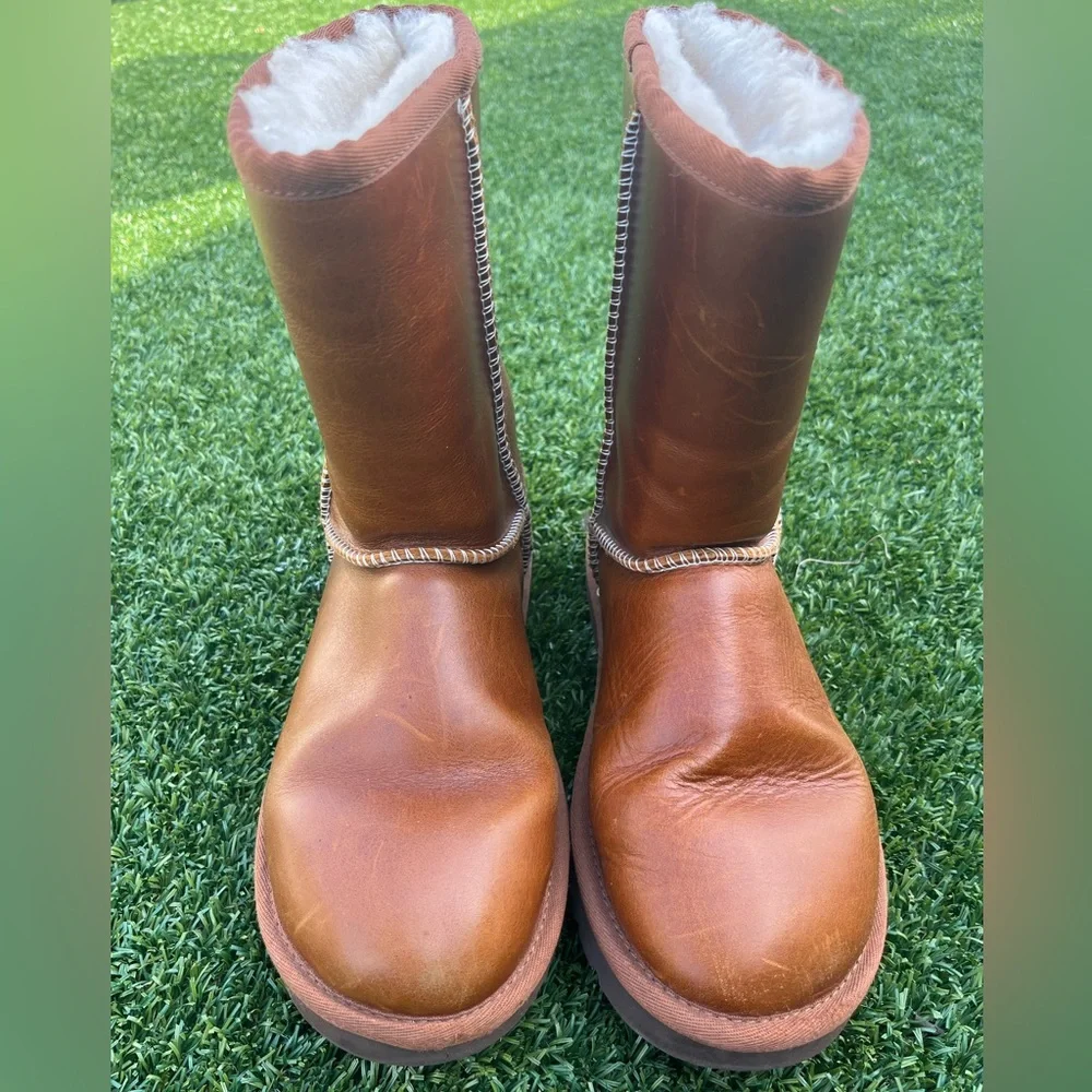 UGG Classic Short Calf Leather Boot Size 7 - Picture 5 of 10